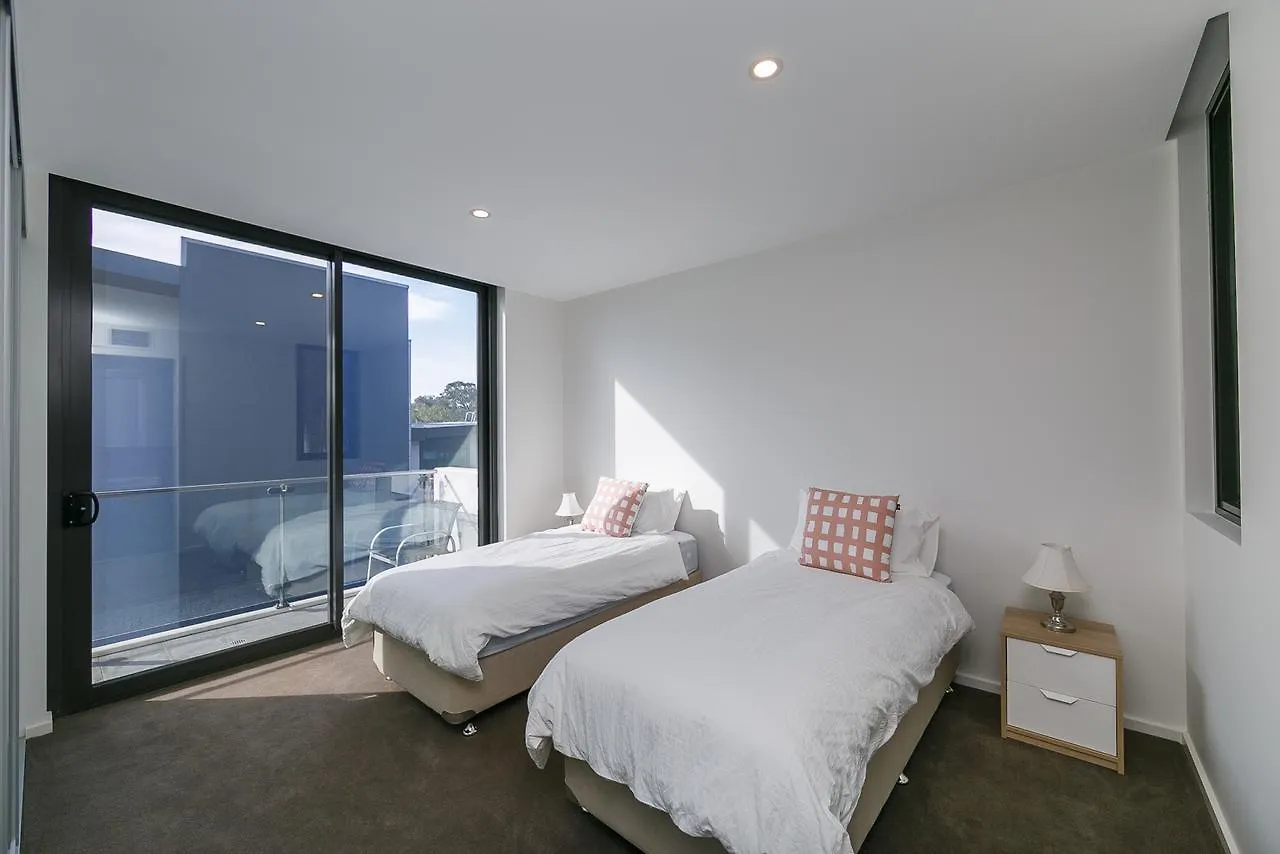 Accommodate Canberra - Amaya Apartamento